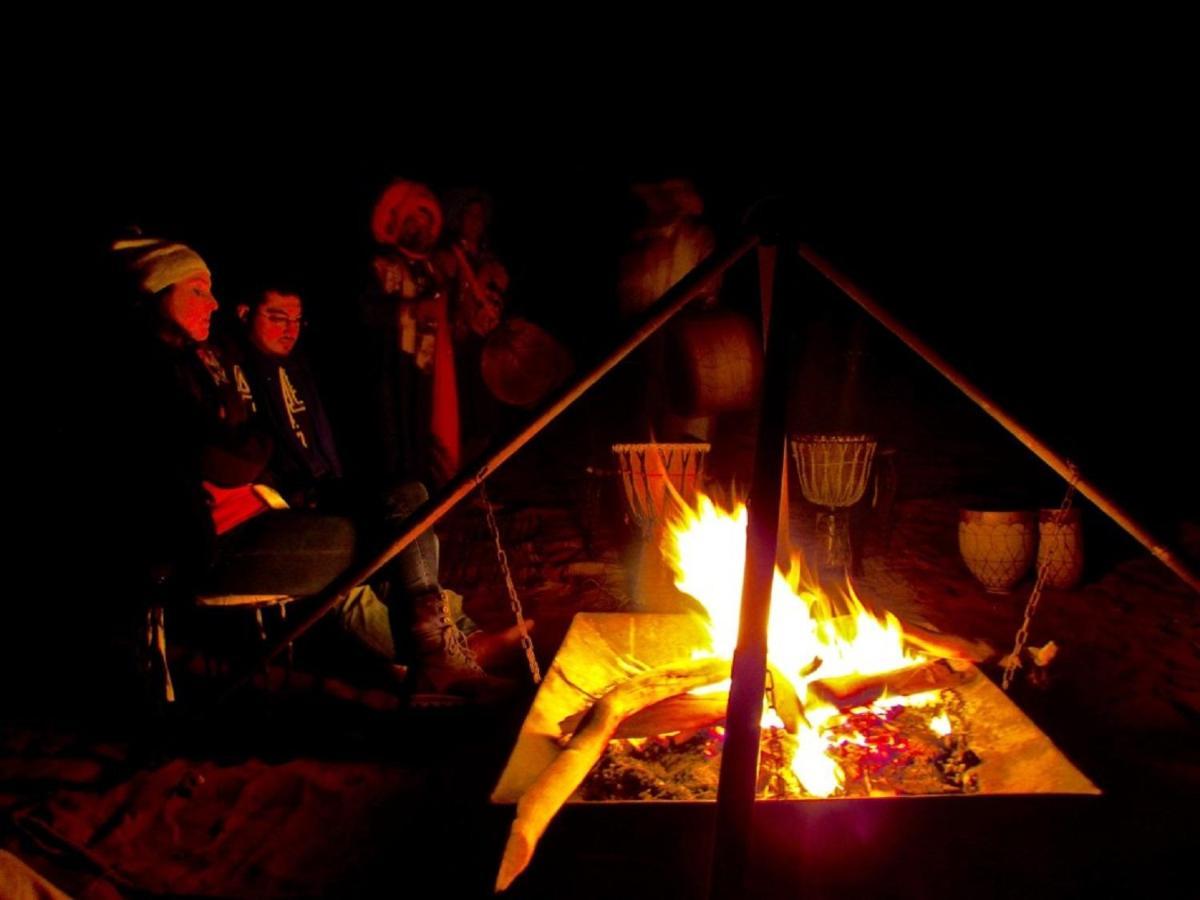 Hotel Erg Chebbi Dunes Desert Camp à Merzouga Extérieur photo