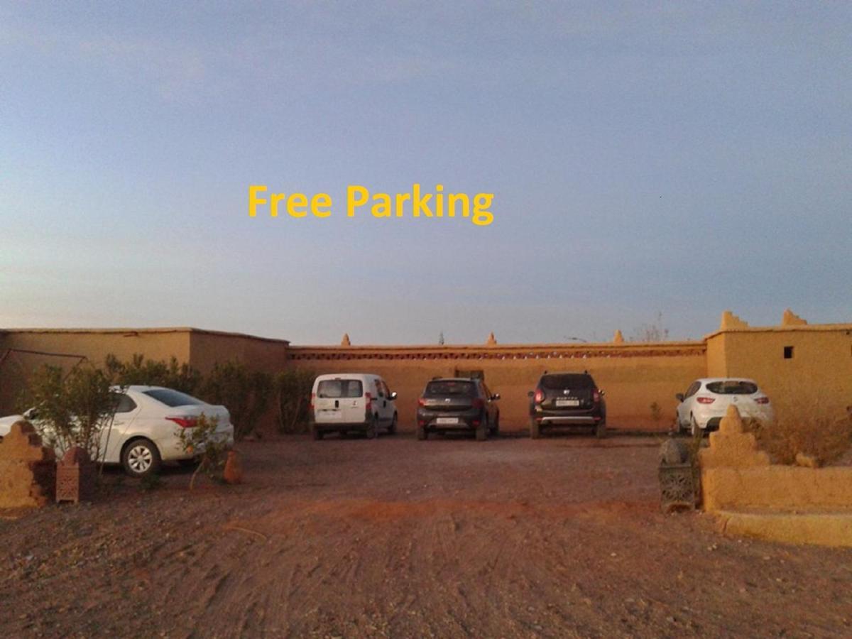 Hotel Erg Chebbi Dunes Desert Camp à Merzouga Extérieur photo